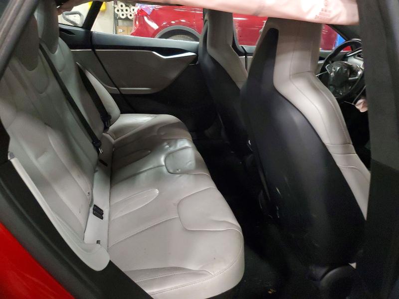 47388206 :رقم المزاد ، 5YJSA1V43FF097373 vin ، 2015 Tesla Model S مزاد بيع