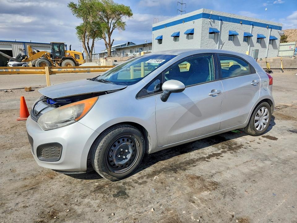 51775806 :رقم المزاد ، KNADM5A38F6518162 vin ، 2015 Kia Rio مزاد بيع