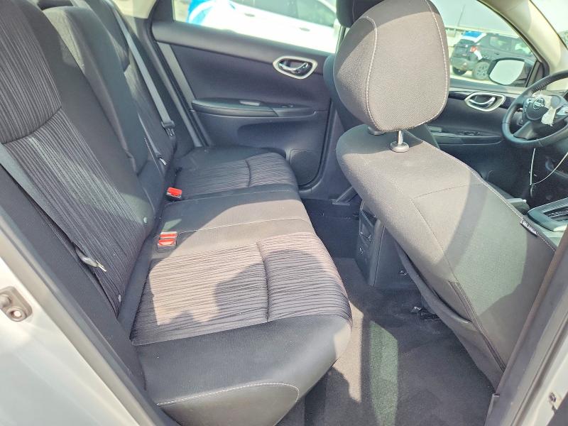 51272146 :رقم المزاد ، 3N1AB7AP8KY425612 vin ، 2019 Nissan Sentra مزاد بيع