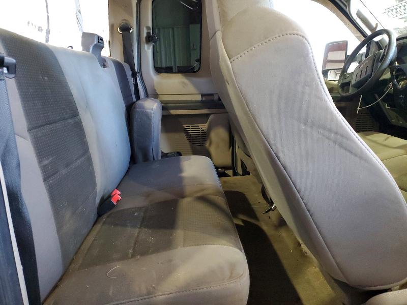 50165656 :رقم المزاد ، 1FTSX2B56AEB32502 vin ، 2010 Ford F250 مزاد بيع