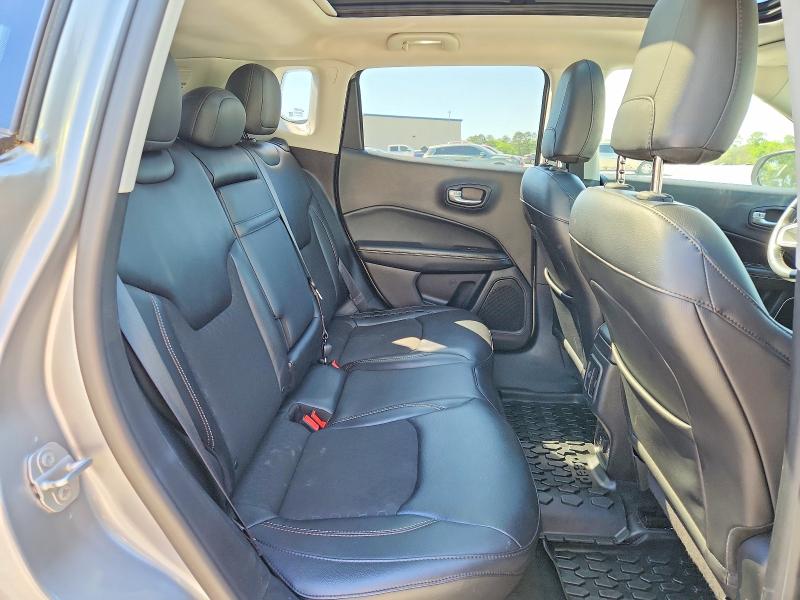 48189166 :رقم المزاد ، 3C4NJCBB8JT105716 vin ، 2018 Jeep Compass مزاد بيع