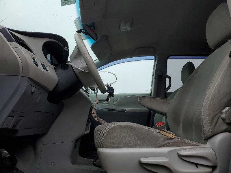 Продаж на аукціоні авто 2011 Toyota Sienna, vin: 5TDZK3DC4BS028598, номер лоту: 50274736