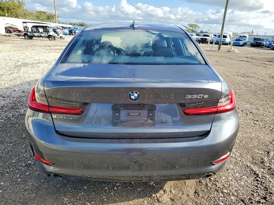 2021 Bmw 330e მანქანა იყიდება აუქციონზე, vin: 3MW5P7J05M8B88984, აუქციონის ნომერი: 48710166