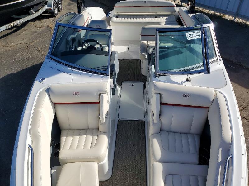 48874086 :رقم المزاد ، FGE5S003I516 vin ، 2016 Cobalt Boat مزاد بيع
