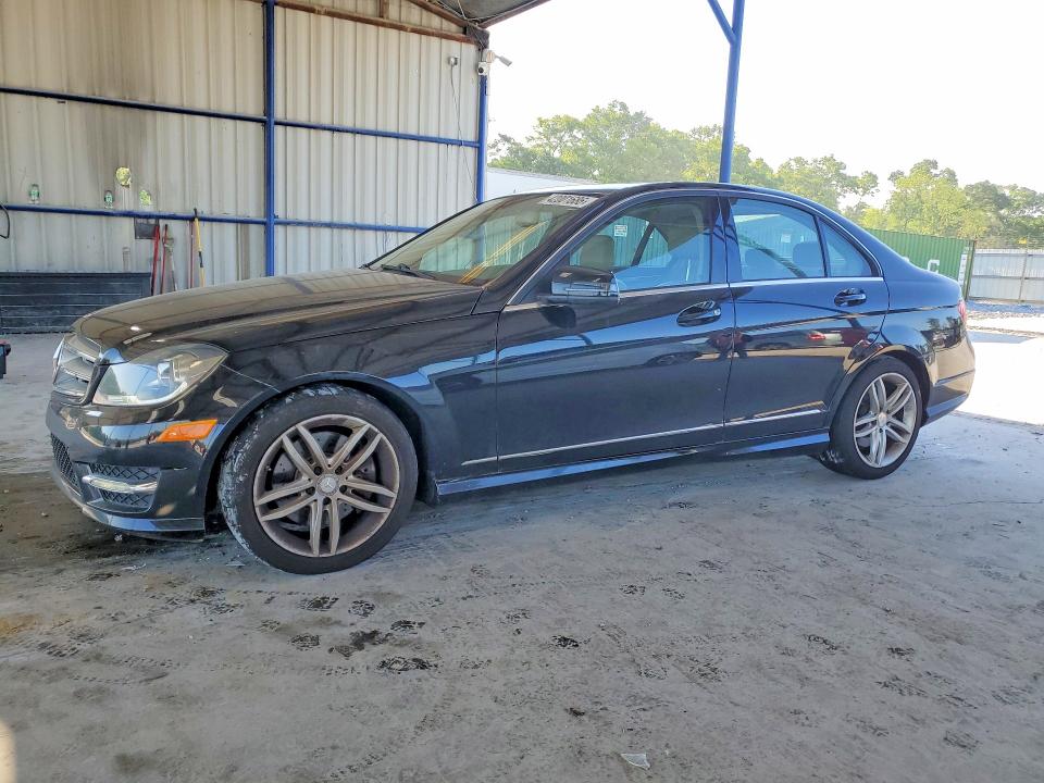 42001686 :رقم المزاد ، WDDGF8AB1DR292535 vin ، 2013 Mercedes-benz C مزاد بيع