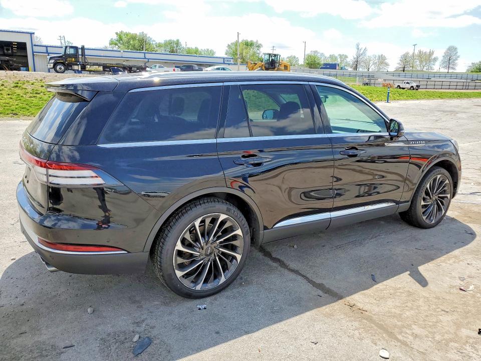49586426 :رقم المزاد ، 5LM5J7XC7LGL23333 vin ، 2020 Lincoln Aviator مزاد بيع