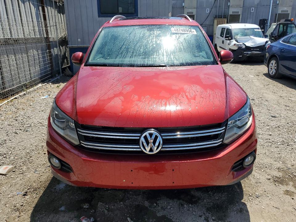 48748956 :رقم المزاد ، WVGAV7AX9GW052529 vin ، 2016 Volkswagen Tiguan مزاد بيع