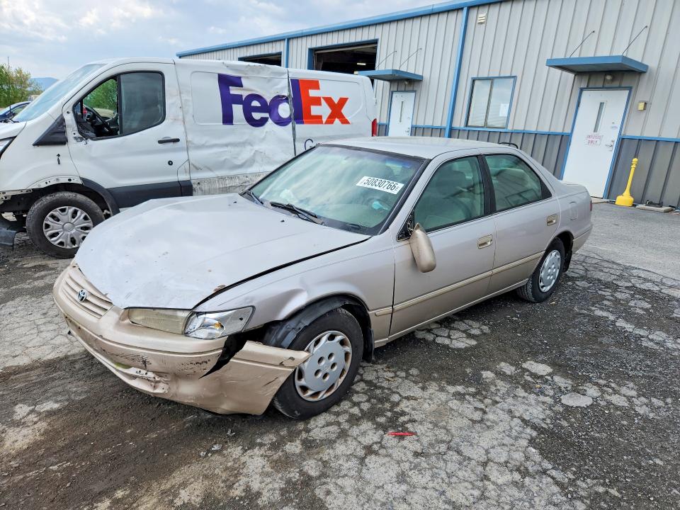 50830766 :رقم المزاد ، 4T1BG22K6XU559680 vin ، 1999 Toyota Camry مزاد بيع