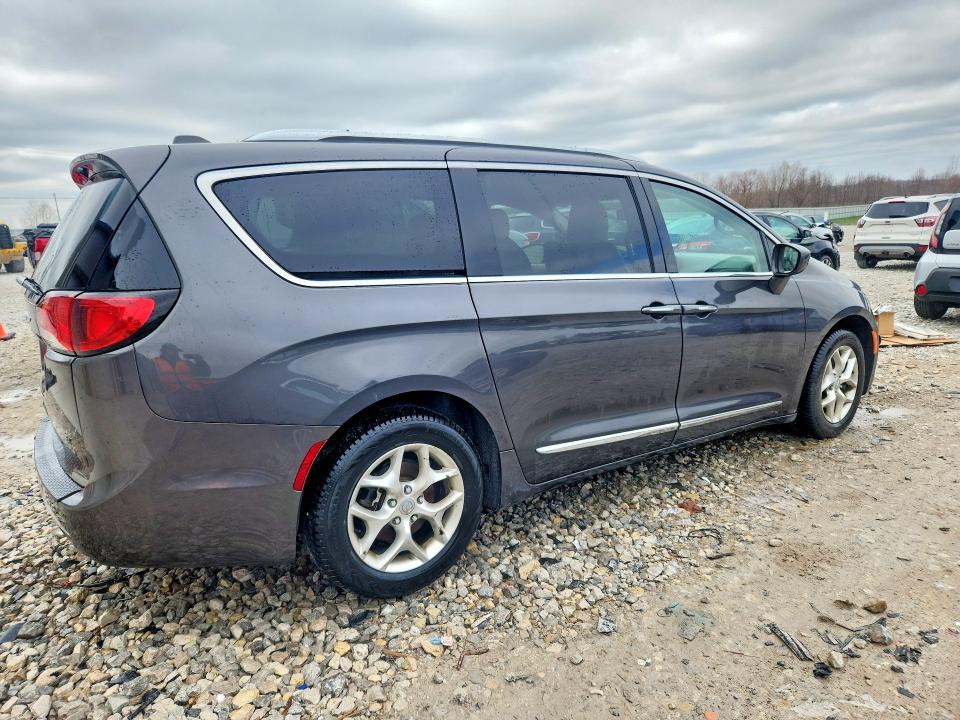 Продаж на аукціоні авто 2017 Chrysler Pacifica, vin: 2C4RC1EG5HR816892, номер лоту: 48287806