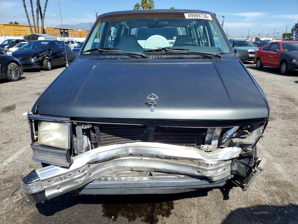 49989736 :رقم المزاد ، 2P4FH4537LR600274 vin ، 1990 Plymouth Voyager مزاد بيع