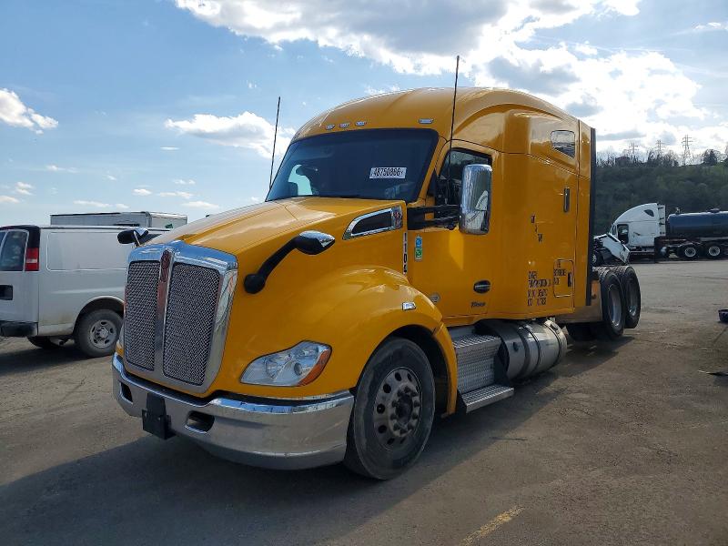 Продаж на аукціоні авто 2022 Kenworth T680, vin: 1XKYDP9X3NJ130456, номер лоту: 48750866