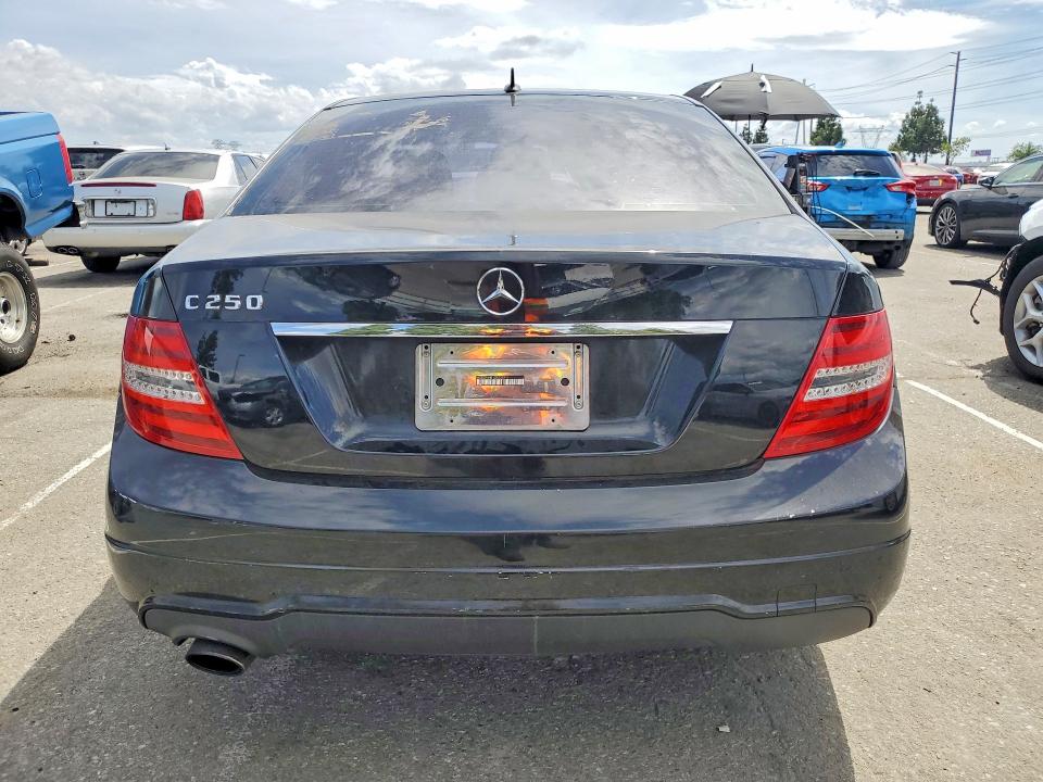 Продажа на аукционе авто 2012 Mercedes-benz C, vin: WDDGF4HB1CR231845, номер лота: 49628526