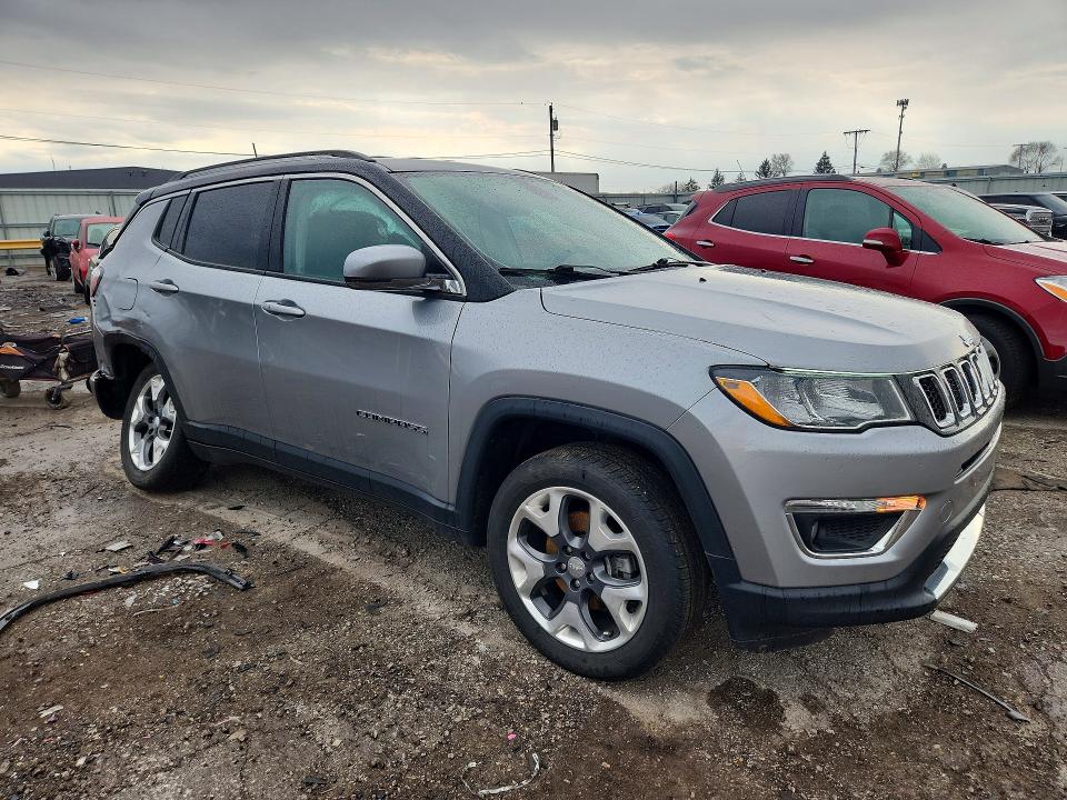 49119226 :رقم المزاد ، 3C4NJDCB0KT641744 vin ، 2019 Jeep Compass مزاد بيع
