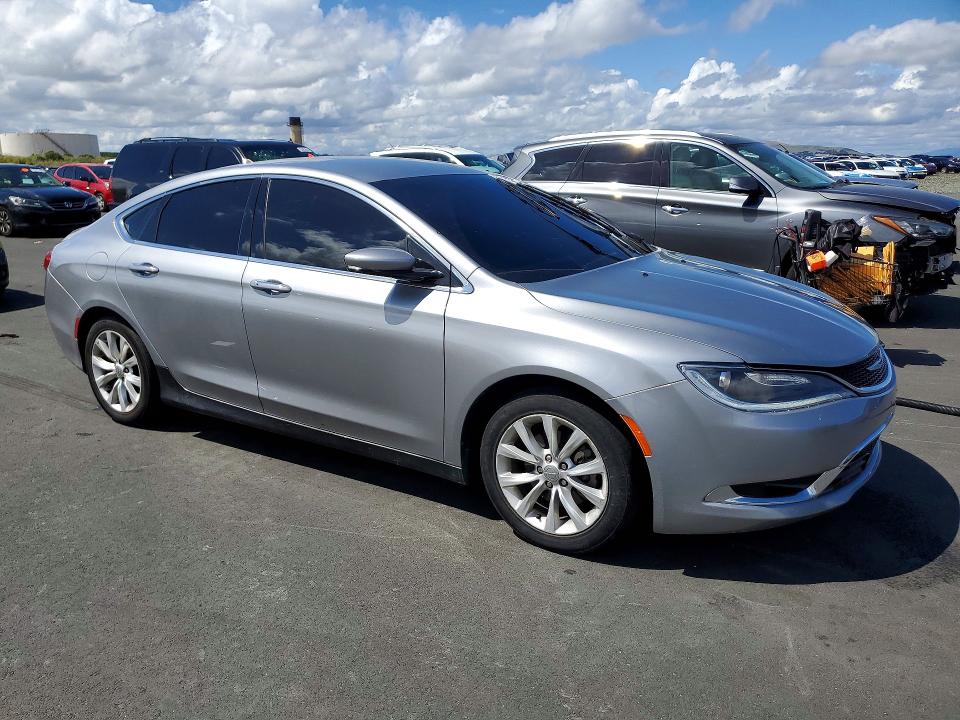 51129686 :رقم المزاد ، 1C3CCCCB6FN552282 vin ، 2015 Chrysler 200 مزاد بيع