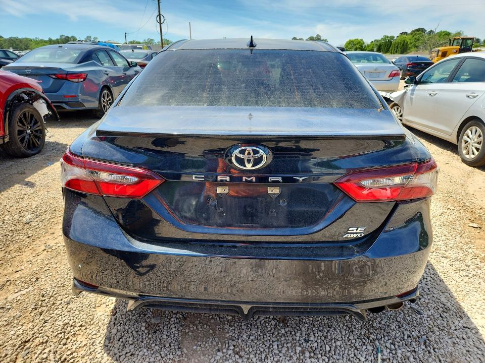 48399616 :رقم المزاد ، 4T1G11BK2MU034578 vin ، 2021 Toyota Camry مزاد بيع