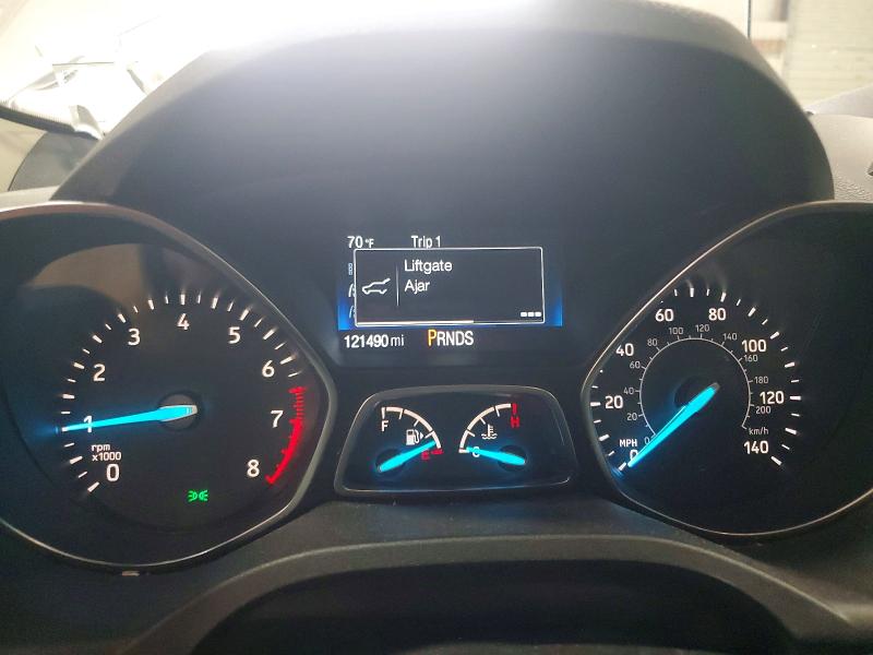 49529426 :رقم المزاد ، 1FMCU9GD9JUD33186 vin ، 2018 Ford Escape مزاد بيع