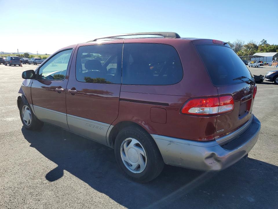 51009026 :رقم المزاد ، 4T3ZF13C82U490364 vin ، 2002 Toyota Sienna مزاد بيع