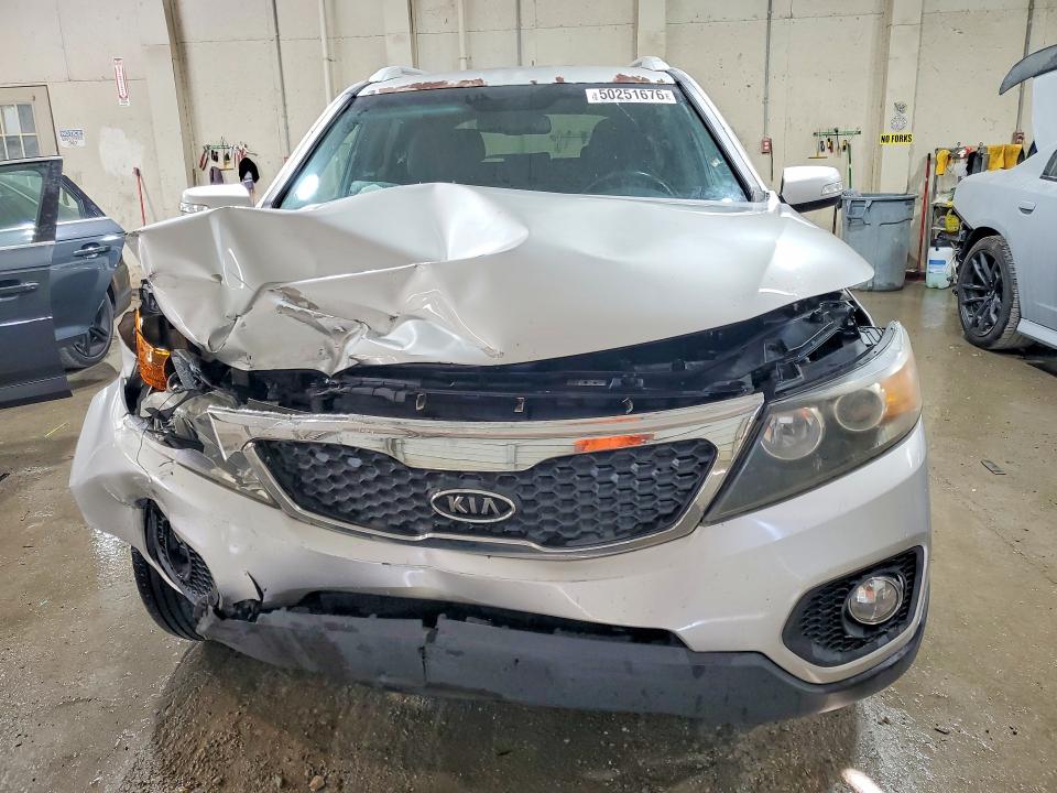 50251676 :رقم المزاد ، 5XYKTCA62DG361251 vin ، 2013 Kia Sorento مزاد بيع