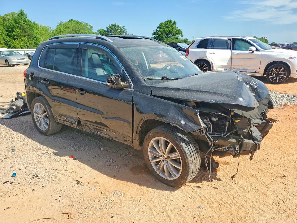 49328926 :رقم المزاد ، WVGBV7AX4BW508546 vin ، 2011 Volkswagen Tiguan مزاد بيع