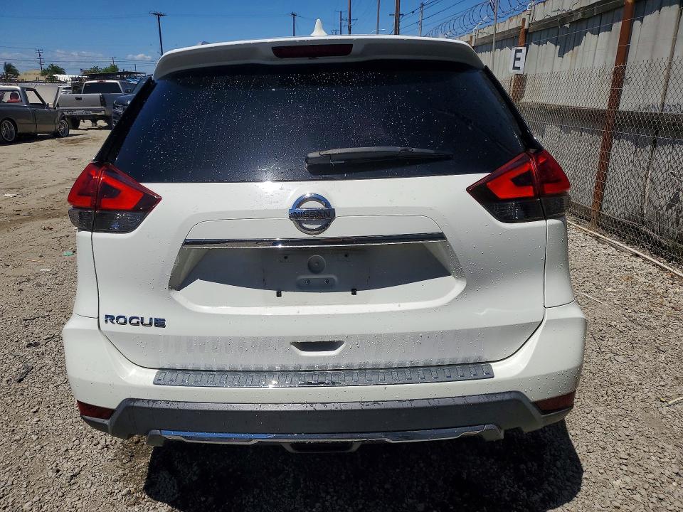 50810896 :رقم المزاد ، 5N1AT2MN6HC799625 vin ، 2017 Nissan Rogue مزاد بيع