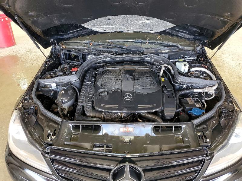 51151376 :رقم المزاد ، WDDGF8AB0ER317362 vin ، 2014 Mercedes-benz C مزاد بيع
