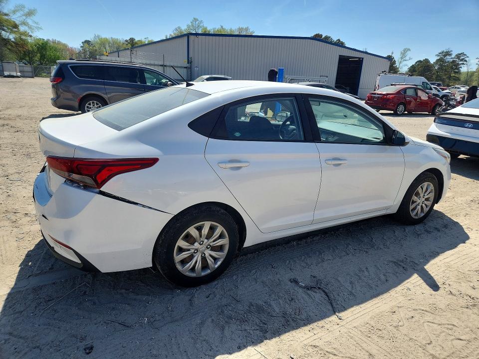 2018 Hyundai Accent მანქანა იყიდება აუქციონზე, vin: 3KPC24A39JE028427, აუქციონის ნომერი: 47798526