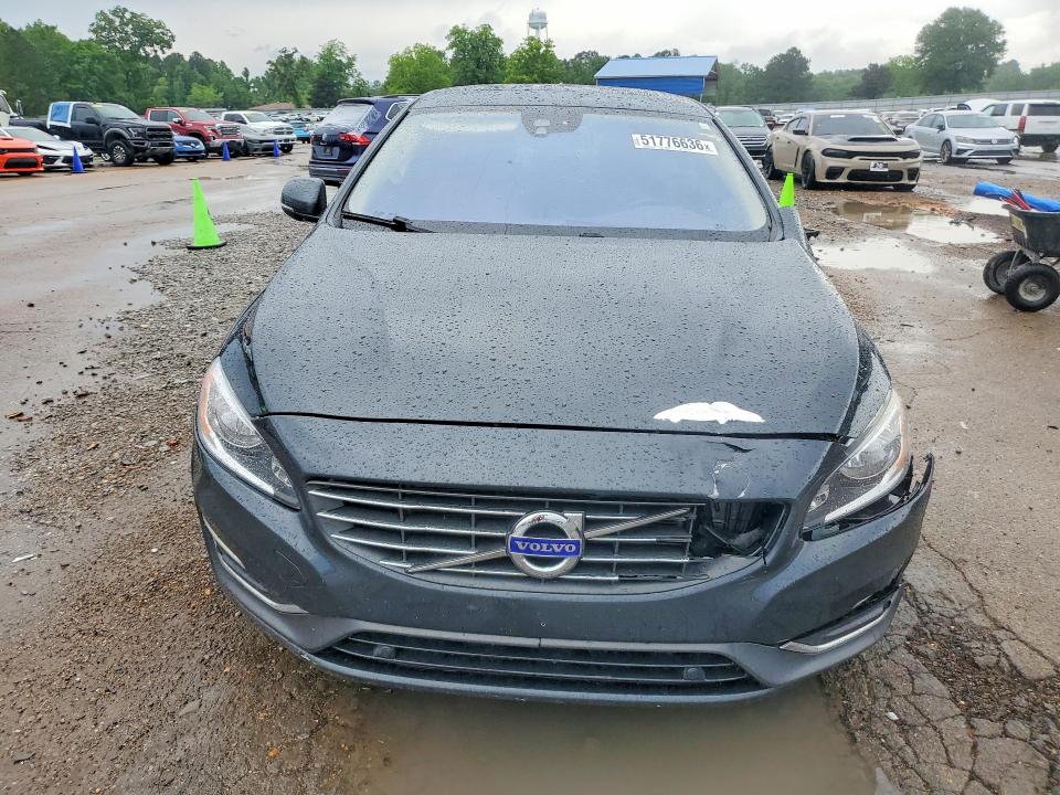 51776636 :رقم المزاد ، YV140MFB3F1313039 vin ، 2015 Volvo S60 مزاد بيع