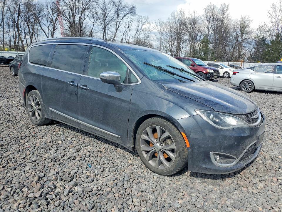 47777636 :رقم المزاد ، 2C4RC1GG9KR738797 vin ، 2019 Chrysler Pacifica L Fwd مزاد بيع