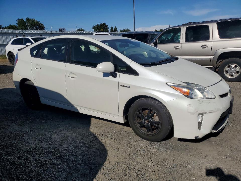 51206366 :رقم المزاد ، JTDKN3DU1F0484861 vin ، 2015 Toyota Prius مزاد بيع