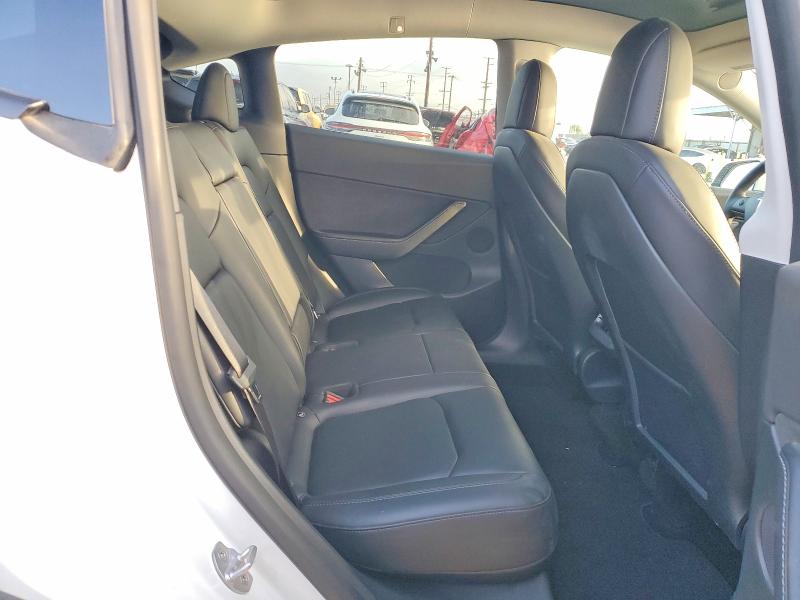 48715246 :رقم المزاد ، 7SAYGDEE8NF435497 vin ، 2022 Tesla Model Y مزاد بيع