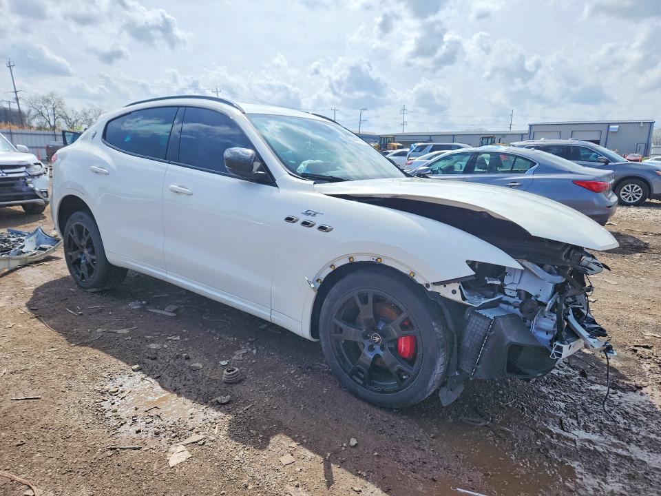 50448116 :رقم المزاد ، ZN661XUA9NX383534 vin ، 2022 Maserati Levante مزاد بيع