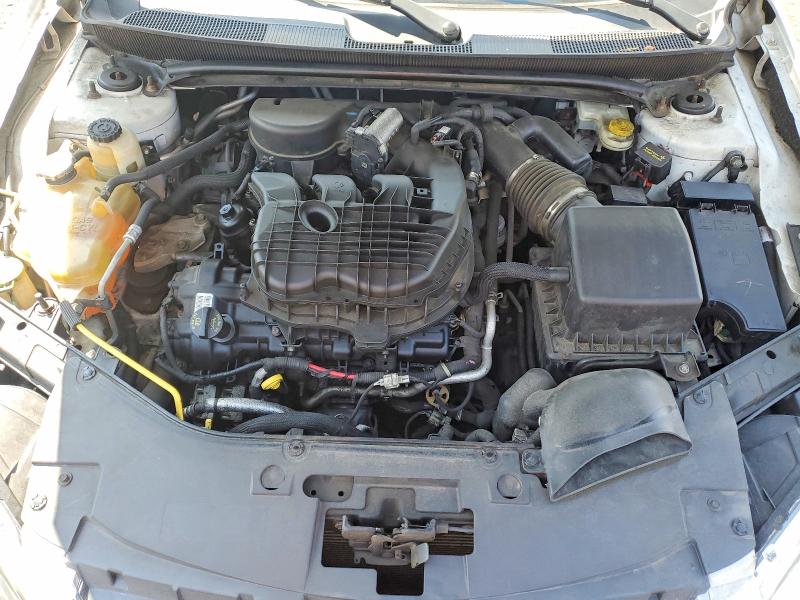 49939336 :رقم المزاد ، 1C3BC8EG8BN611327 vin ، 2011 Chrysler 200 مزاد بيع