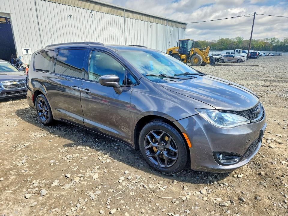 2018 Chrysler Pacifica მანქანა იყიდება აუქციონზე, vin: 2C4RC1EG5JR332744, აუქციონის ნომერი: 49988706