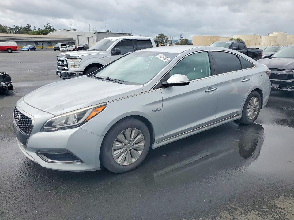 2017 Hyundai Sonata Hybrid მანქანა იყიდება აუქციონზე, vin: KMHE24L36HA063411, აუქციონის ნომერი: 46488166