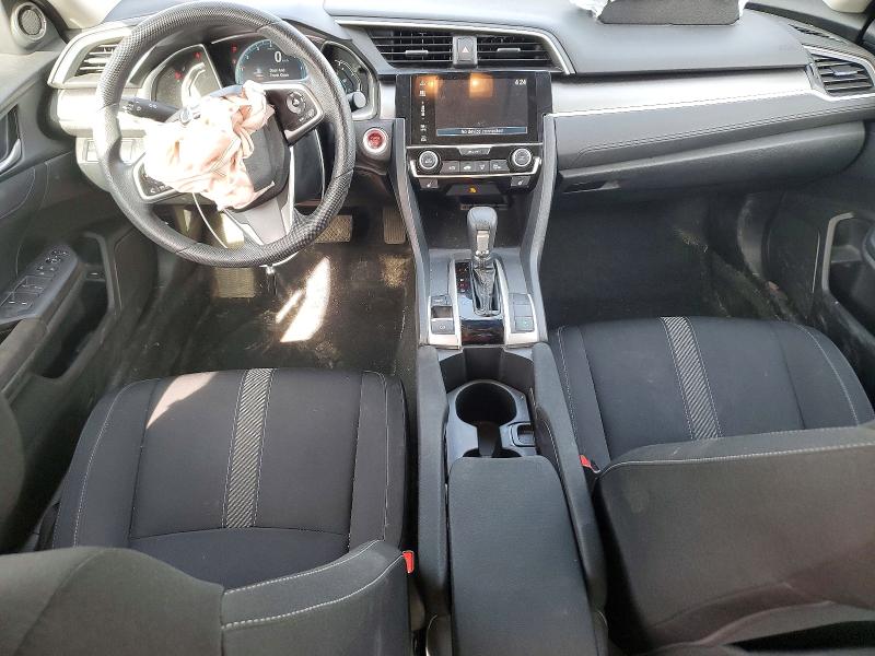 49615296 :رقم المزاد ، 2HGFC2F86JH006233 vin ، 2018 Honda Civic مزاد بيع