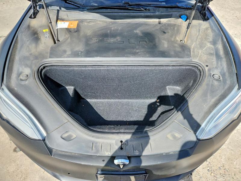 Продажа на аукционе авто 2018 Tesla Model S, vin: 5YJSA1E23JF275726, номер лота: 49843456