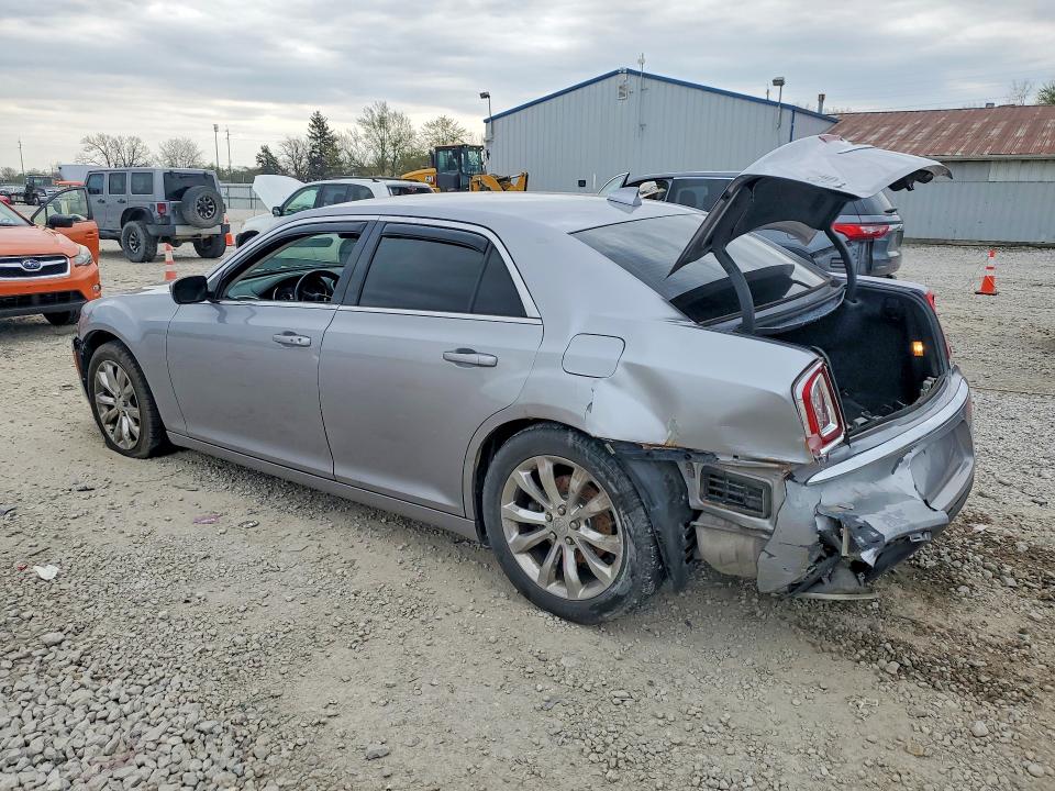 49747266 :رقم المزاد ، 2C3CCARG4FH899416 vin ، 2015 Chrysler 300 مزاد بيع