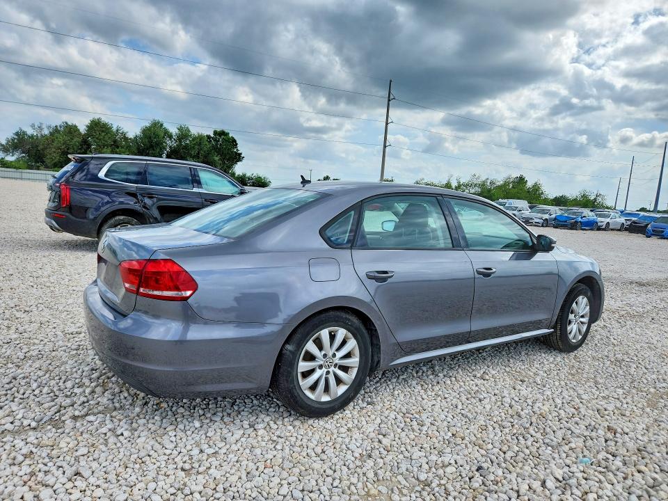 2012 Volkswagen Passat მანქანა იყიდება აუქციონზე, vin: 1VWAH7A34CC110810, აუქციონის ნომერი: 49118786