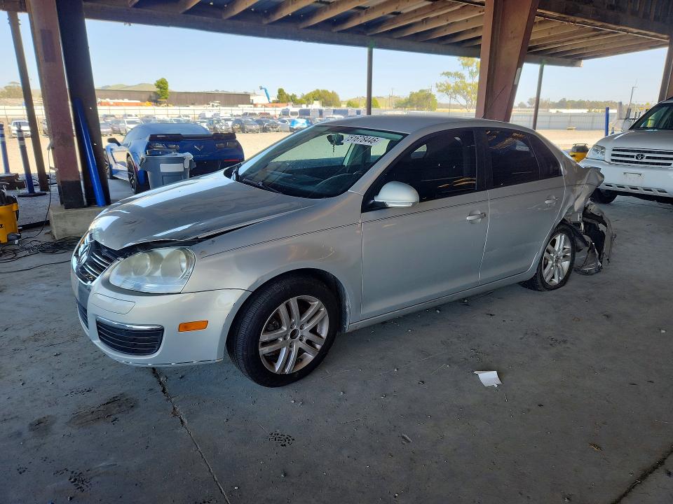 51678446 :رقم المزاد ، 3VWAZ7AJ2AM080052 vin ، 2010 Volkswagen Jetta مزاد بيع