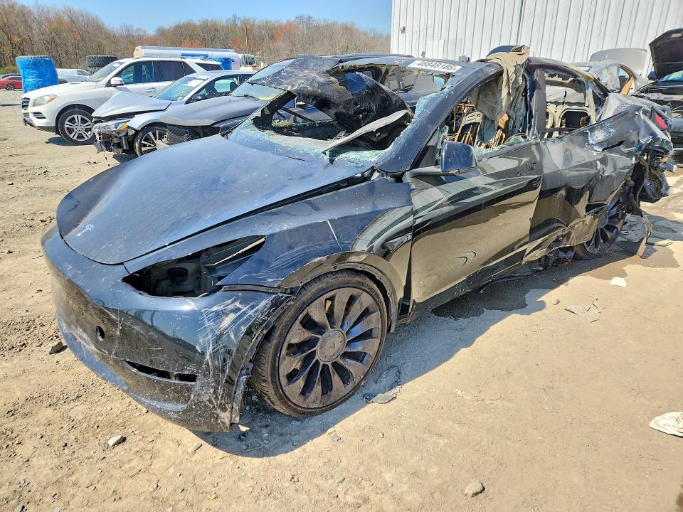 48848186 :رقم المزاد ، 7SAYGDEF5PF830748 vin ، 2023 Tesla Model Y مزاد بيع