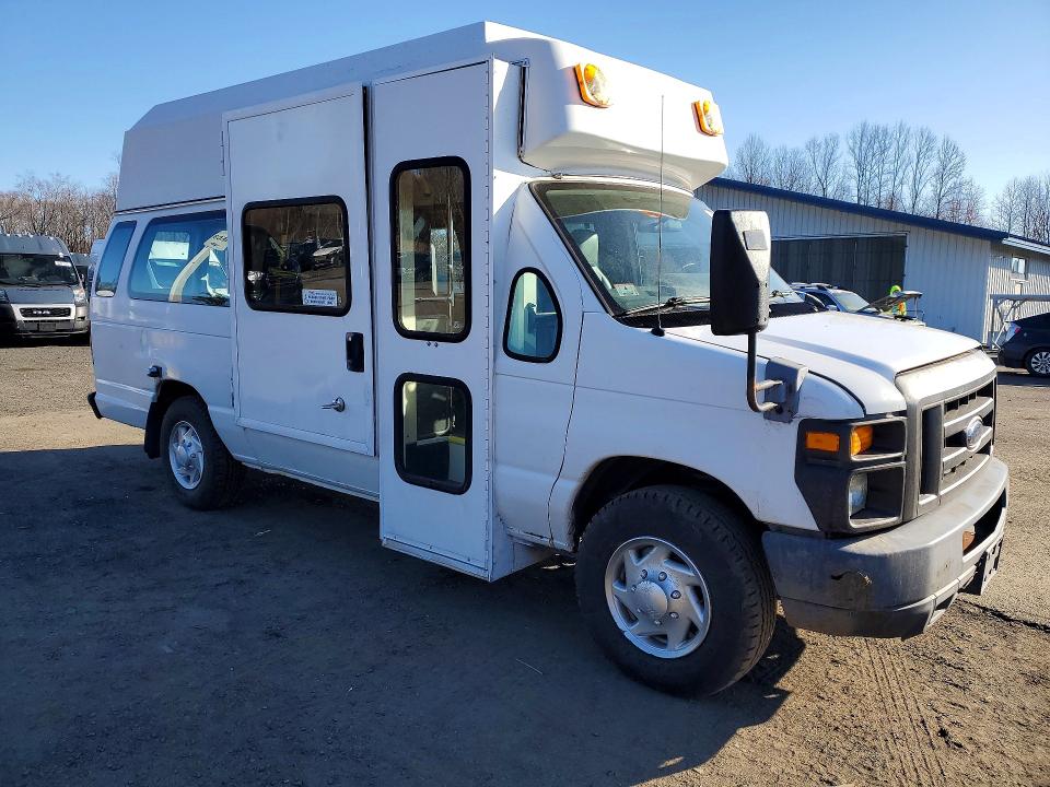 48929696 :رقم المزاد ، 1FTDS3EL6BDB24396 vin ، 2011 Ford Econoline مزاد بيع