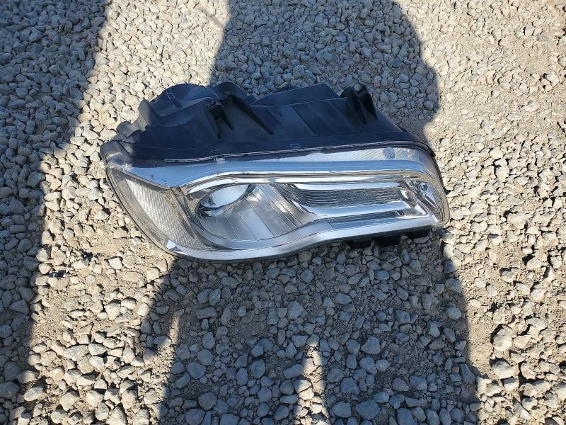 50322276 :رقم المزاد ، 2C3CCAAG2FH853451 vin ، 2015 Chrysler 300 مزاد بيع