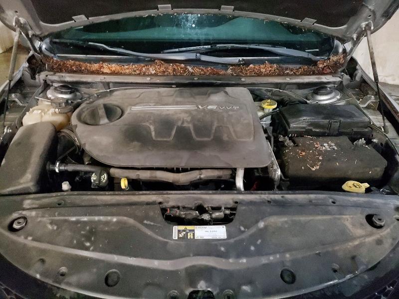 51651106 :رقم المزاد ، 1C3CCCDG7FN530656 vin ، 2015 Chrysler 200 مزاد بيع
