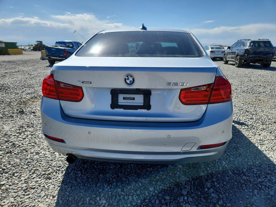 50706966 :رقم المزاد ، WBA3C3C56EPV90410 vin ، 2014 Bmw 320 مزاد بيع