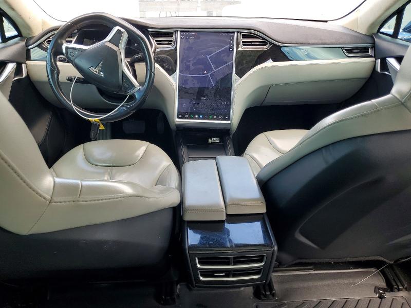 51467246 :رقم المزاد ، 5YJSA1S22FF093401 vin ، 2015 Tesla Model S مزاد بيع