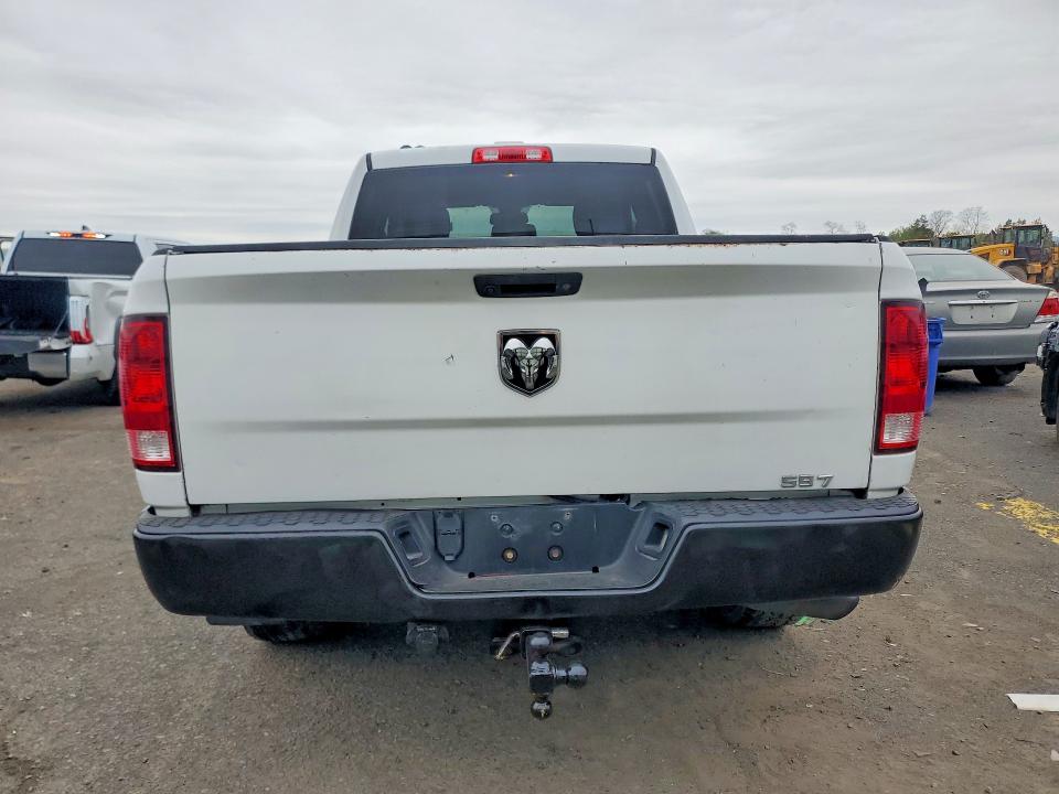 51980496 :رقم المزاد ، 1C6RR7FG2FS576008 vin ، 2015 Ram 1500 مزاد بيع