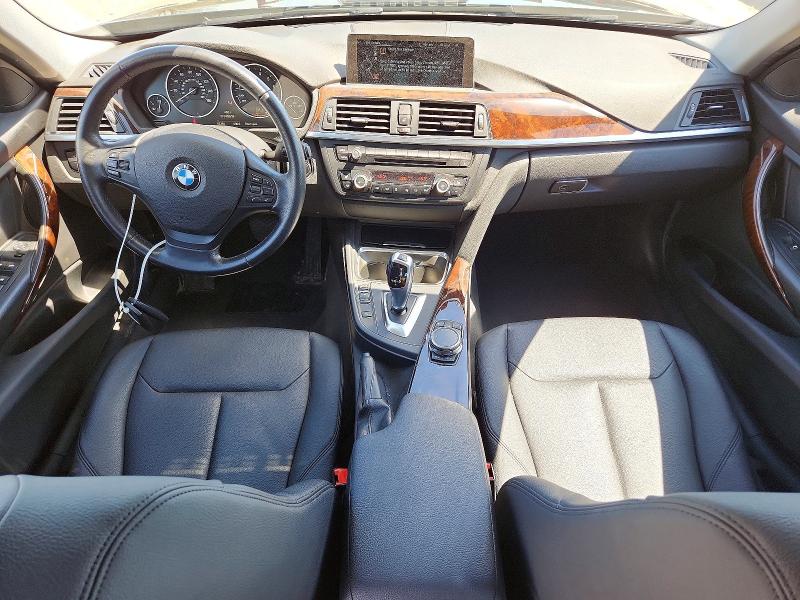 51423076 :رقم المزاد ، WBA3C3G52FNT52416 vin ، 2015 Bmw 320 مزاد بيع