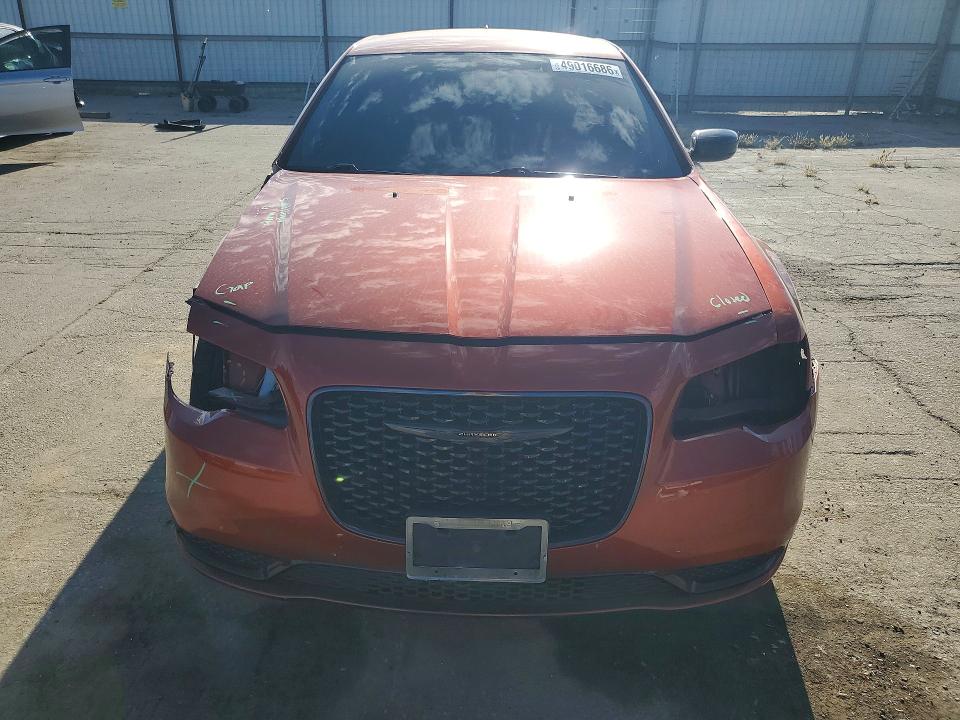 49016686 :رقم المزاد ، 2C3CCAAGXMH609365 vin ، 2021 Chrysler 300 مزاد بيع