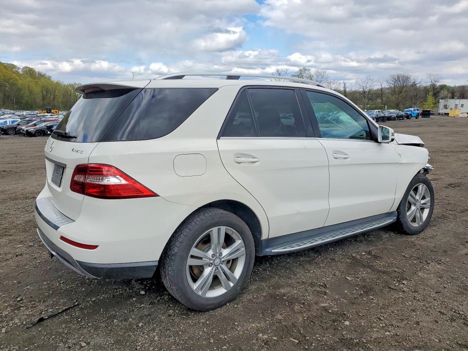 Продажа на аукционе авто 2015 Mercedes-benz Ml, vin: 4JGDA5HBXFA444535, номер лота: 49876176