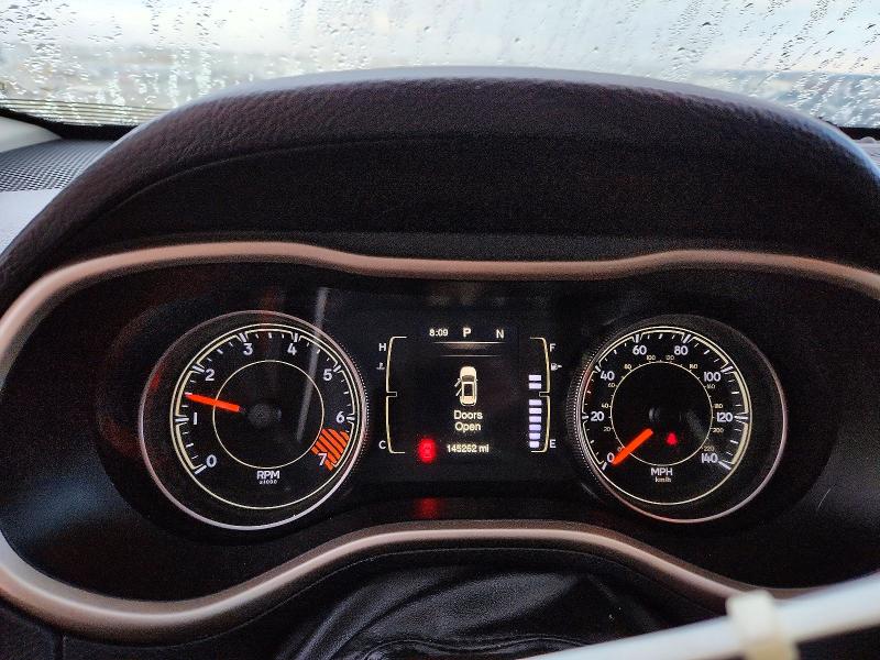 49450466 :رقم المزاد ، 1C4PJMCB1FW641115 vin ، 2015 Jeep Cherokee مزاد بيع